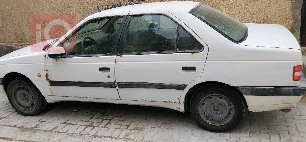 Peugeot 405
